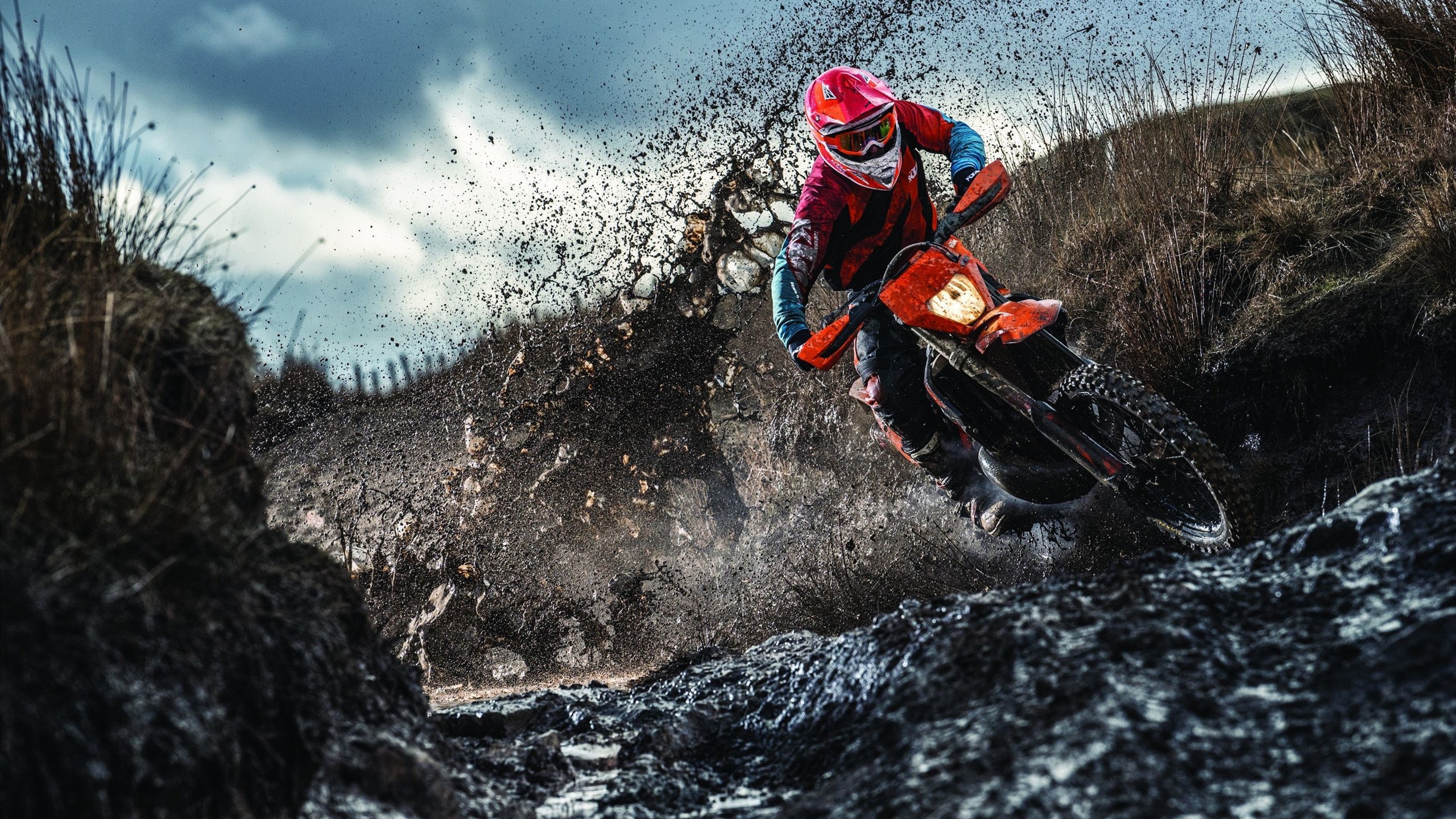 曹缘决赛发挥稳定赢得观众喝彩，曹缘赛后采访视频