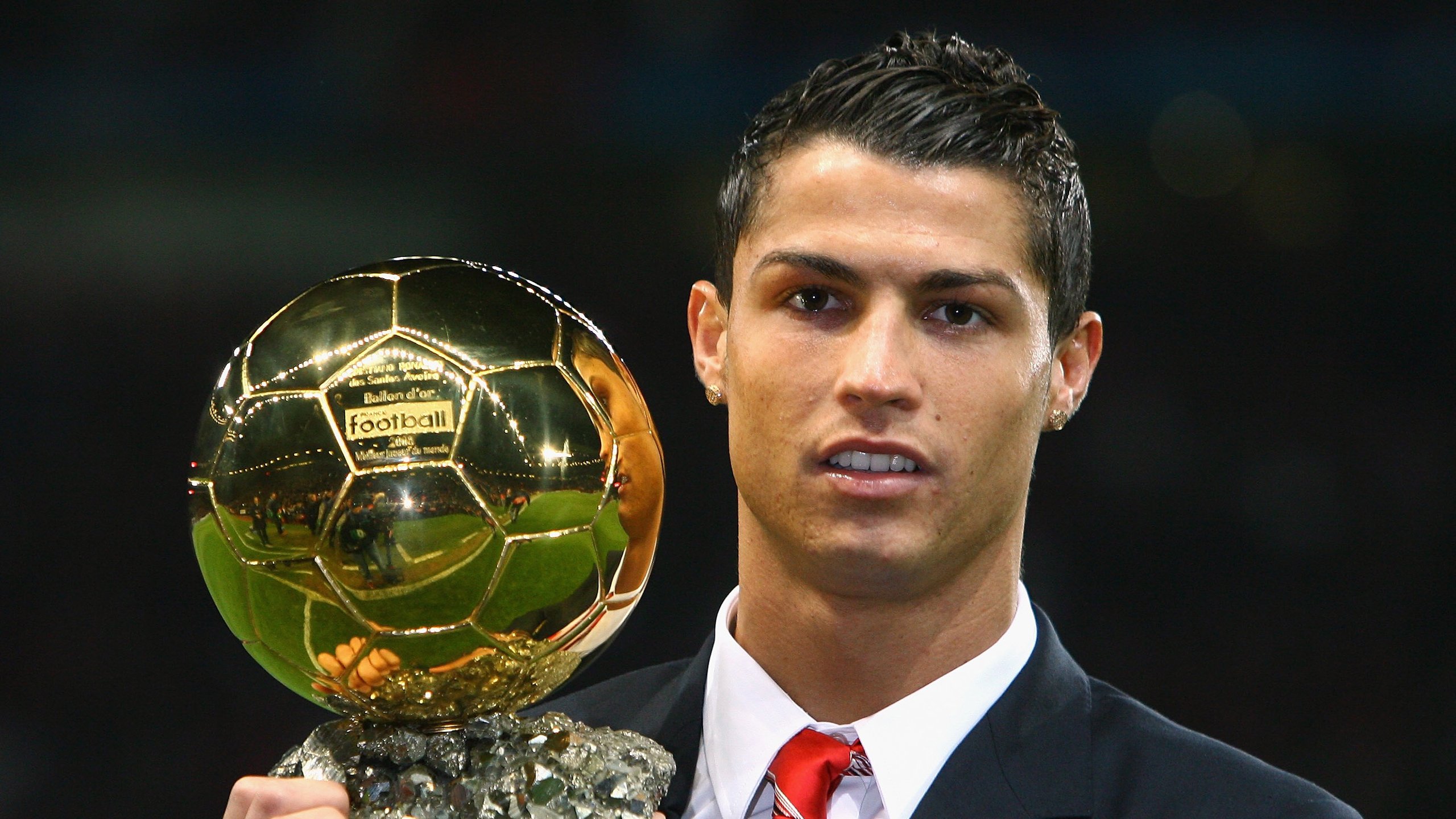 英超焦点战：拼劲十足，精彩纷呈！，英超精选