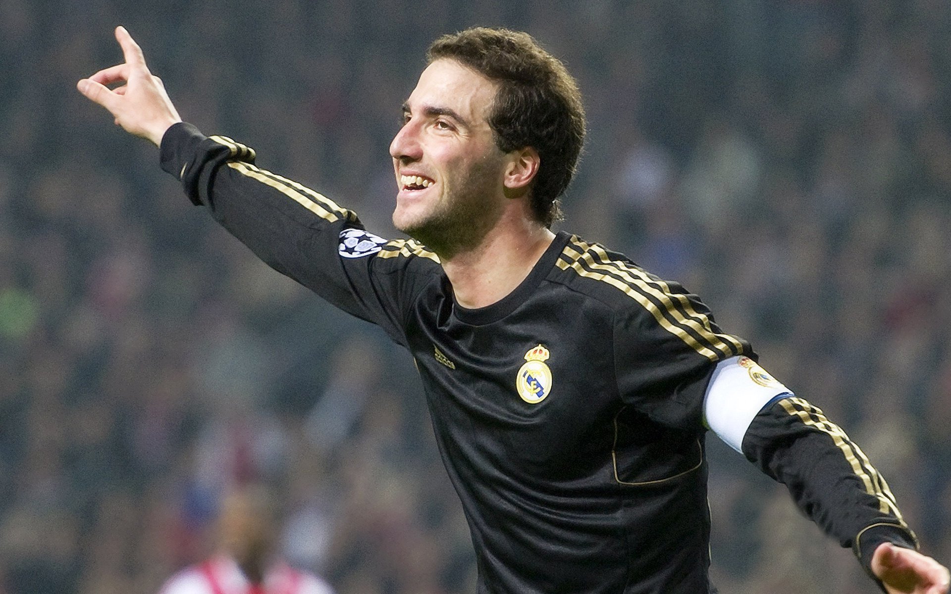 恩多比·恩乔：南非队的技术与战术核心，关键时刻屡屡出色表现