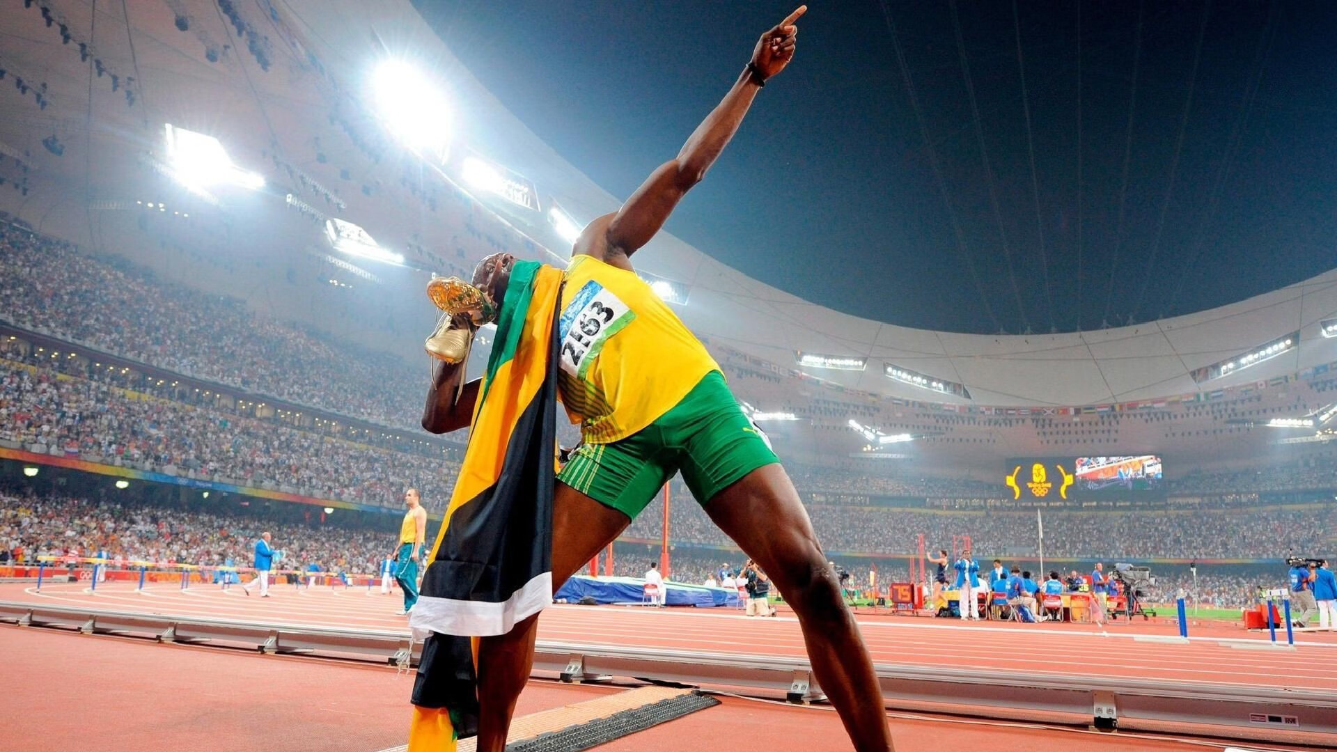 蛙泳技巧突尼斯女将精准掌控，女子蛙泳冠军视频欣赏